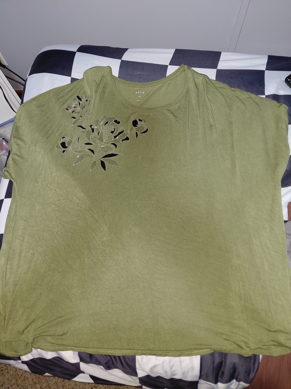 Apt. 9 Olive Green Short Sleeve Floral Cutout Top